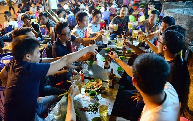 Hơn nửa số người dân Việt đang có chế độ ăn rất thiếu khoa học, gây ảnh hưởng trực tiếp đến sức khỏe bản thân và các thế hệ sau.