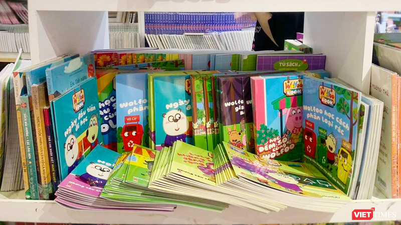 Các sản phẩm sách truyện Wolfoo đầu tiên tại Việt Nam trên hệ thống nhà sách lớn toàn quốc..