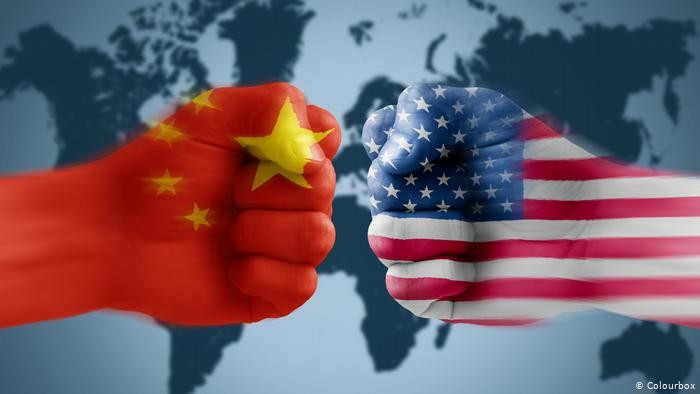 Thương chiến Mỹ-Trung lại bị đẩy lên một mức độ căng thẳng mới (Ảnh: DW)