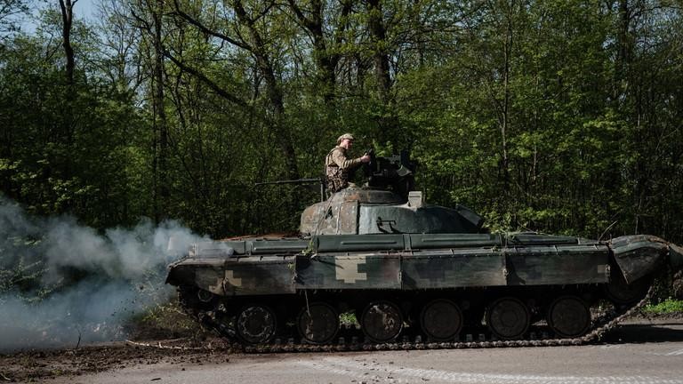 Lực lượng Ukraine tại Slovyansk (Ảnh: AFP)