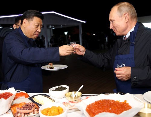 Do đâu Nga và Trung Quốc quyết định nâng tầm quan hệ vào lúc này? 