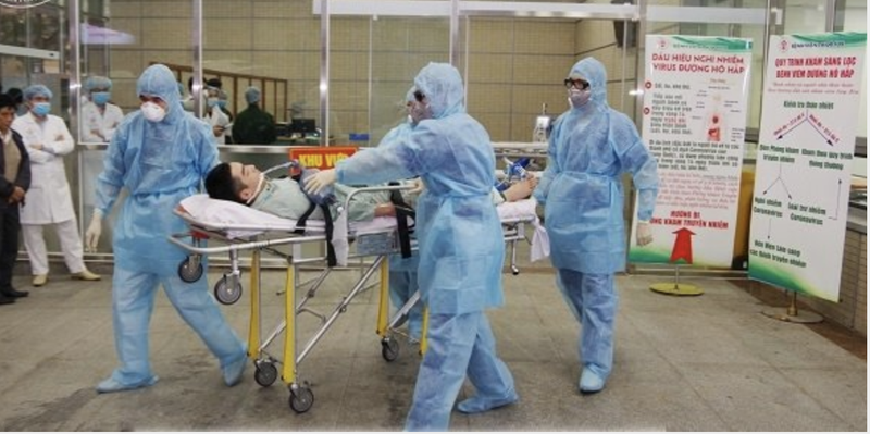 Các bác sĩ tại Bệnh viện Trung ương Quân đội 108 diễn tập khi có ca mắc COVID-19 (Ảnh: Bệnh viện Trung ương Quân đội 108) 