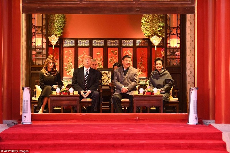 Trung Quốc trải thảm đỏ và ‘núi thỏa thuận’ 250 tỷ USD đón ông Trump ảnh 13