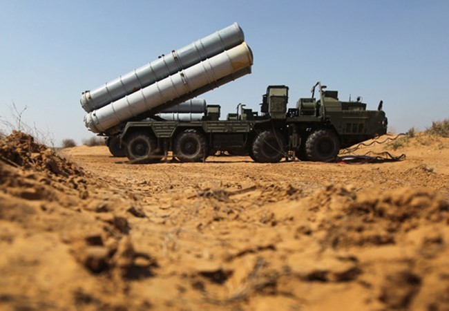 Tên lửa S-300 trực chiến cùng S-400 khóa chặt không phận Syria, Iraq không “yêu” Mỹ, tướng công an làm chủ  tịch Hà Nội