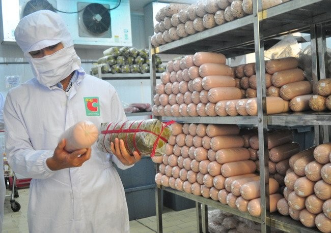 Bên trong nhà máy chế biến thực phẩm của Big C Việt Nam tại Đồng Nai. ảnh: Minh Tâm