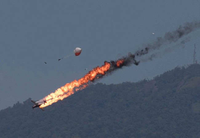 Su - 24 của Nga bị không quân Thổ Nhĩ Kỳ bắn hạ tại Syria