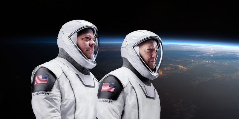 SpaceX đưa thành công 2 phi hành gia trở về (Ảnh: Business Insider)