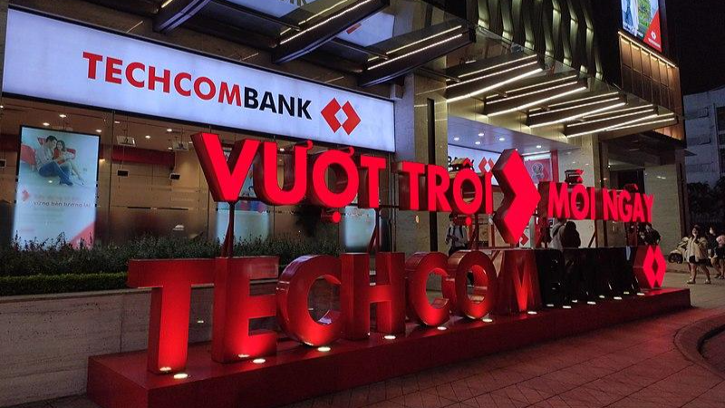Techcombank lãi hơn 14.000 tỉ đồng 6 tháng đầu năm 2022.