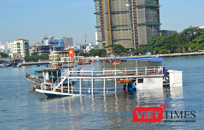 Thêm 2 cá nhân liên quan đến vụ chìm tàu Thảo Vân 02 trên sông Hàn vừa bị cơ quan CSĐT khởi tố và bắt tạm giam.