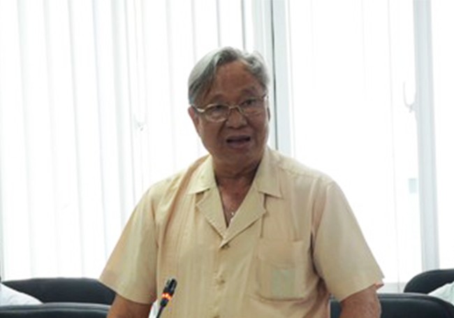 Ông Trịnh Lương Trân, nguyên Giám đốc Bệnh viện Ung thư Đà Nẵng cho biết sẽ làm rõ sự việc sau khi từ TP.HCM về Đà Nẵng