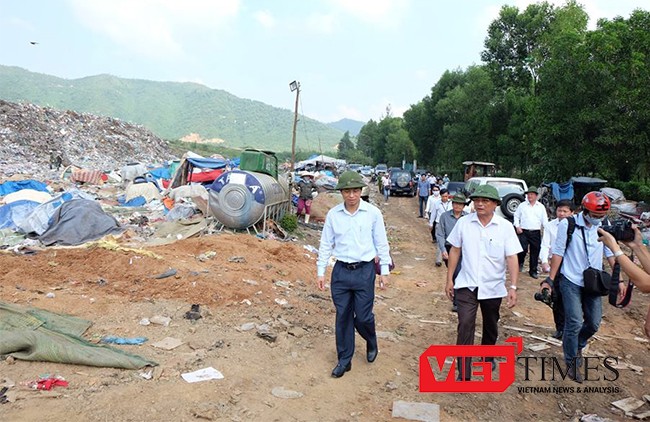 Bí thư Thành ủy Đà Nẵng Nguyễn Xuân Anh  đã phải 2 lần thị sát, chỉ đạo xử lý triệt để tình trạng ô nhiễm môi trường tại bãi rác Khánh Sơn