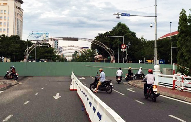 Nút giao giao thông Trần Phú-Lê Duẩn bị chặn mà không báo trước