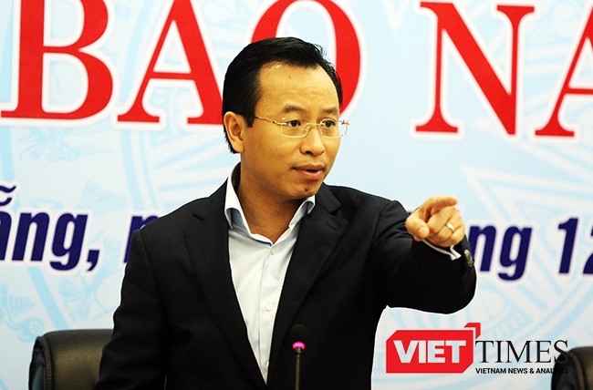 Bí thư Thành ủy Đà Nẵng Nguyễn Xuân Anh tại buổi họp báo