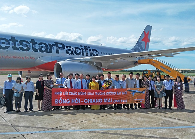 Chiều 11/8, gần 350 hành khách của Hãng hàng không Jetstar Pacific đã trở thành những người khai trương đường bay trực tiếp Quảng Bình và Chiang Mai (Thái Lan). (ảnh:Jetstar Pacific)