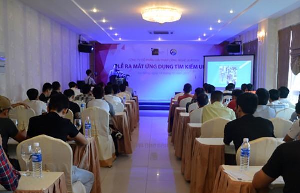 Dù chưa được phép, nhưng Công ty CP Giải pháp công nghệ Ulatech vẫn tổ chức Lễ ra mắt ứng dụng đặt xe ULA tại Đà Nẵng. ảnh Dân Việt