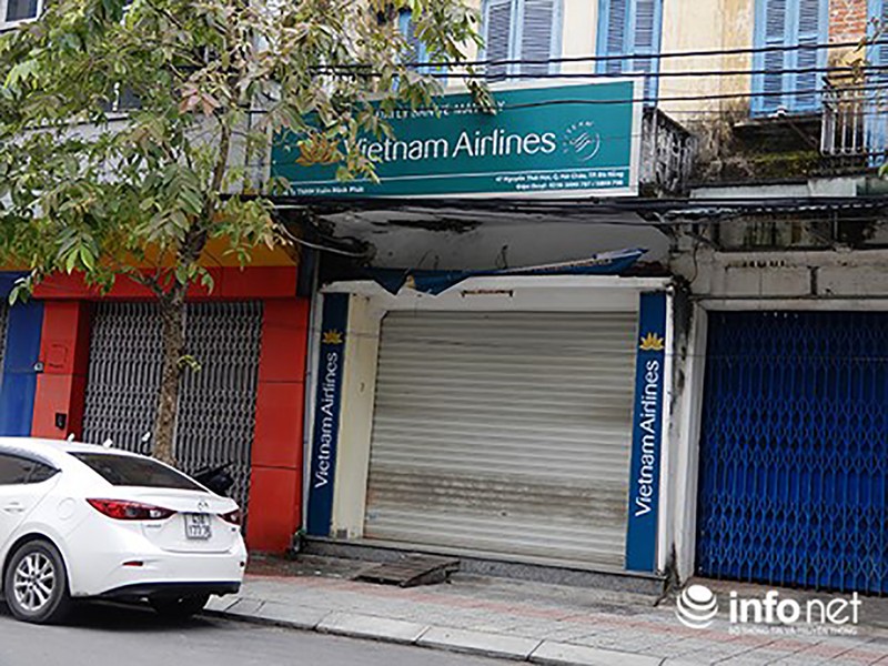 Công ty Minh Hưng Phát mua ngôi nhà công sản 47 Nguyễn Thái Học (điểm bán vé máy bay Vietnam Airlines) với nhiều ưu đãi và sau đó chuyển cho gia đình ông Nguyễn Xuân Anh sử dụng (Ảnh: HC)