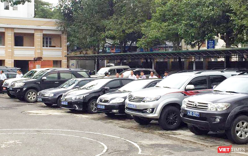 UBND TP Đà Nẵng vừa chỉ đạo tạm dừng chủ trương mua sắm, điều chuyển, bán xe ô tô của các cơ quan, tổ chức, đơn vị. 