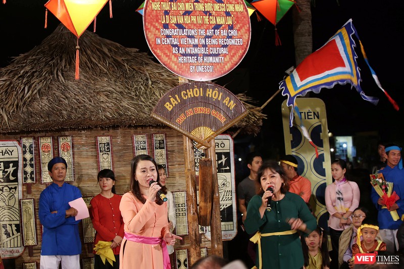 Hô hát Bài Chòi là một trong những nét văn hóa đặc sắc được người dân phố cổ Hội An gìn giữ và phát huy suốt thời gian qua.