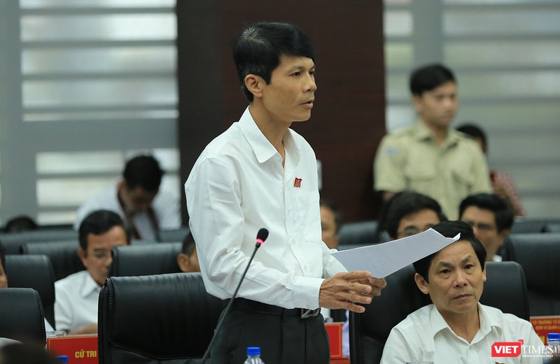 Ông Phan Thanh Long, Trưởng Ban Pháp chế HĐND TP Đà Nẵng phát biểu tại Chương trình đối thoại của HĐND TP Đà Nẵng với cử tri lần thứ 3 diễn ra sáng 15/5.