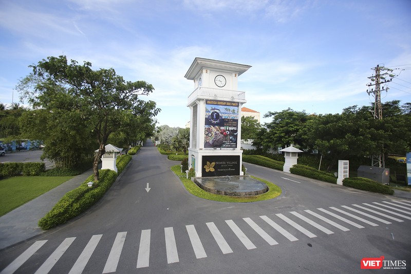UBND TP Đà Nẵng yêu cầu thu hồi 6.680m2 đất của dự án Khu biệt thự nghỉ dưỡng du lịch cao cấp Sunrise tại khu vực cuối đường Hồ Xuân Hương để mở lối xuống biển phục vụ công cộng, nhưng không hình thành bãi tắm công cộng