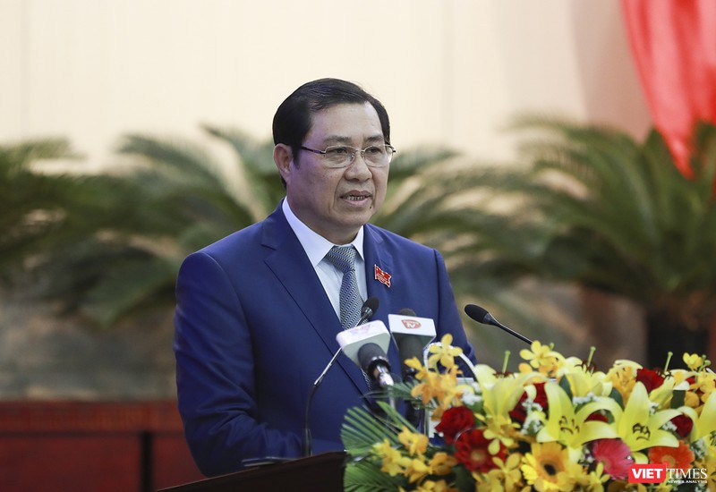 Sáng 19/12, Chủ tịch UBND TP Đà Nẵng Huỳnh Đức Thơ đã có giải bày với cử tri về những vấn đề Đà Nẵng đã và đang trải qua