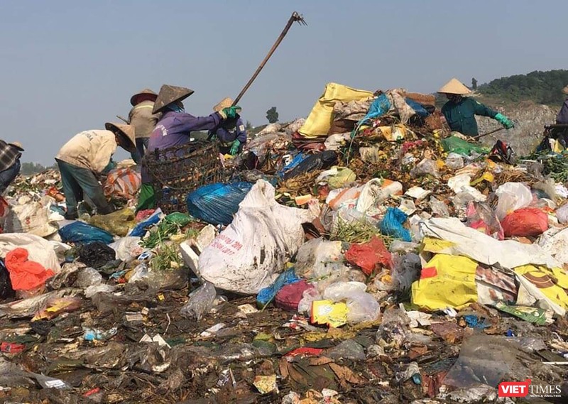 Bãi rác Khánh Sơn đang dần quá tải khiến TP Đà Nẵng đối mặt với nguy cơ biến thành "thành phố chết"