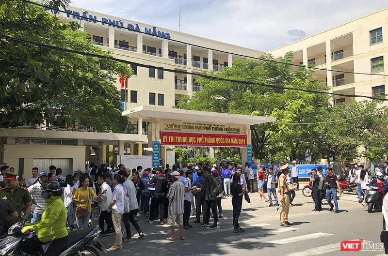Theo Sở GD-ĐT TP Đà Nẵng, kỳ thi tốt nghiệp THPT quốc gia năm 2019 diễn ra trên địa bàn đã kết thúc thành công bằng kết quả an toàn, nghiêm túc và đúng Quy chế.