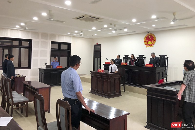 Thẩm phán, chủ tọa phiên tòa tuyên án chấp nhận đơn kiện của Vipico, yêu cầu UBND TP Đà Nẵng công nhận kết quả đấu giá cho Vipico