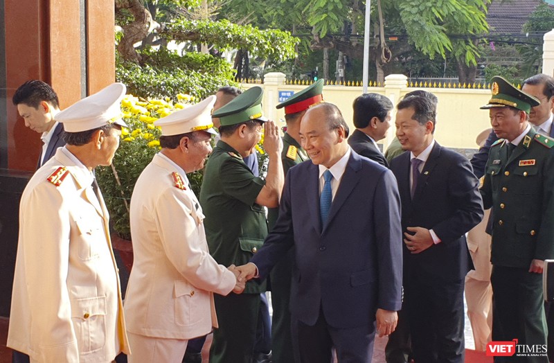 Sáng 25/1 (Mùng 1 Tết Canh Tý 2020), Thủ tướng Chính phủ Nguyễn Xuân Phúc cùng đoàn công tác đã xông đất Đà Nẵng và có chuyến thăm, chúc Tết các lực lượng vũ trang địa phương tại trụ sở Công an TP Đà Nẵng.