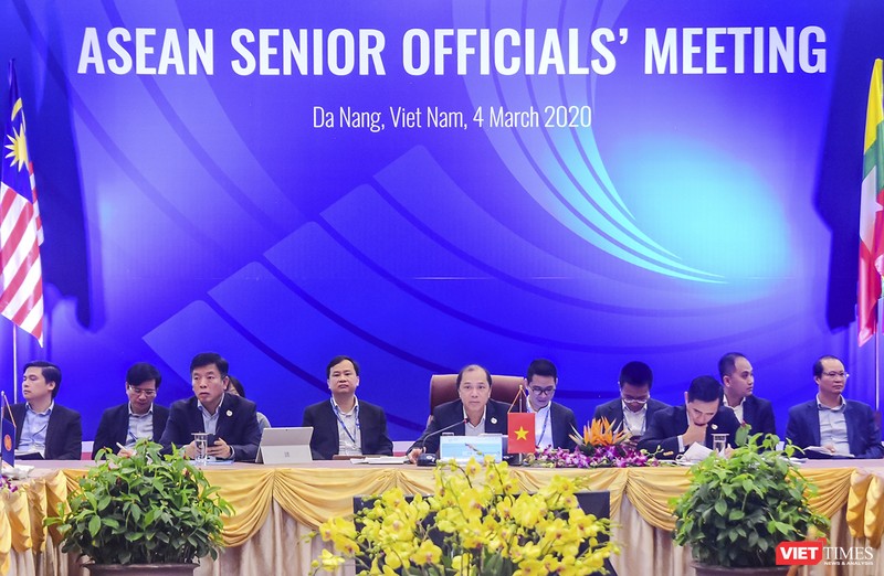 Đại diện Việt Nam trong vai trò chủ tọa Hội nghị Quan chức Cao cấp ASEAN (ASEAN SOM) 