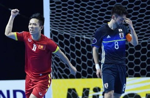 Niềm vui chiến thắng của các tuyển thủ futsal nam Việt Nam