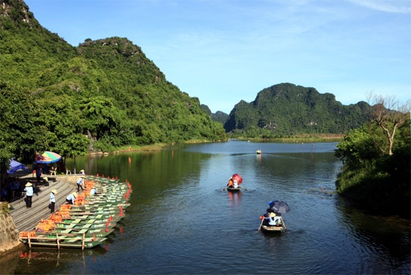 Quần thể danh thắng Tràng An (Ninh Bình) hứa hẹn sẽ thu hút nhiều khách du lịch trong và ngoài nước trong dịp Tết Nguyên đán 2015 - Ảnh TL