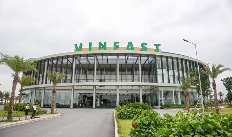 Hiện Vingroup đã có một tổ hợp Vinfast đặt tại Hải Phòng, nhưng là "tổ hợp sản xuất". Còn ở Thanh Hóa, Vingroup muốn làm "Tổ hợp dịch vụ Vinfast".
