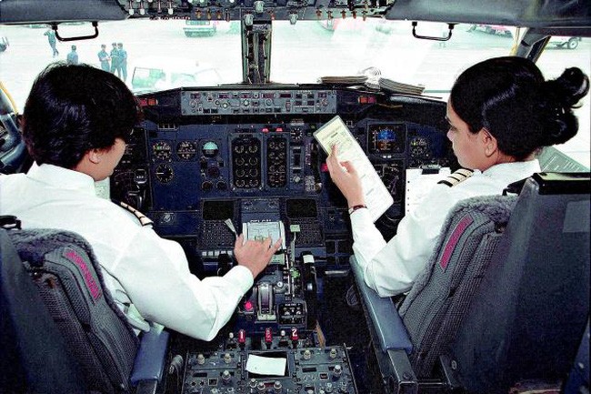 Bamboo Airways liên tục đăng tuyển phi công với mức lương thỏa thuận đầy hấp dẫn gây ra sức ép cạnh tranh lớn về nguồn nhân lực (Ảnh minh họa - Nguồn: Internet) 
