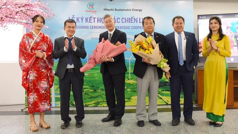 Hitachi mua 35,1% cổ phần nhà máy điện gió Trung Nam 