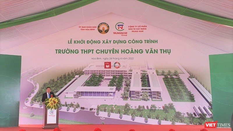 Ông Nguyễn Tâm Tiến - Tổng giám đốc Trungnam Group phát biểu tại Lễ khởi động xây dựng công trình Trường THPT chuyên Hoàng Văn Thụ tại tỉnh Hoà Bình