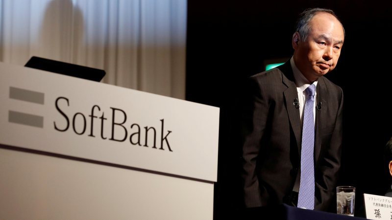CEO Masayoshi Son của SoftBank đang xem xét lại chiến lược đầu tư trong kỷ nguyên mới (Ảnh: Reuters)
