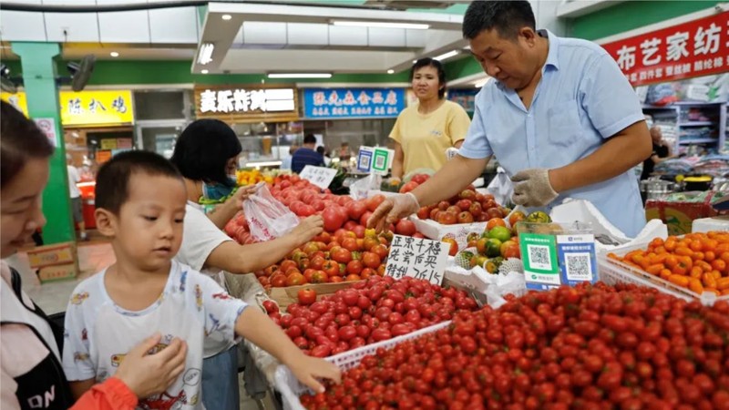 Nền kinh tế Trung Quốc đang gặp phải nhiều thách thức (Ảnh: Reuters)