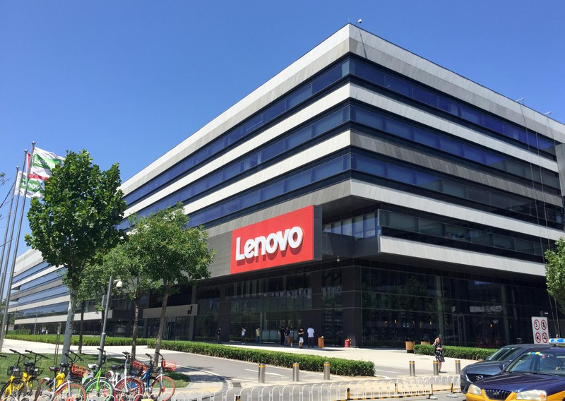 Lenovo đang hứng chịu búa rìu dư luận ở Trung Quốc vì những phát biểu của ông Hoàng Vĩ Minh, CFO của tập đoàn