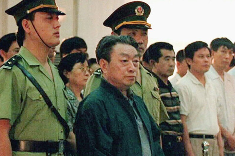 Ông Trần Hy Đồng, nguyên Ủy viên Bộ Chính trị, Bí thư thành ủy Bắc Kinh, bị xét xử và nhận án 16 năm tù.