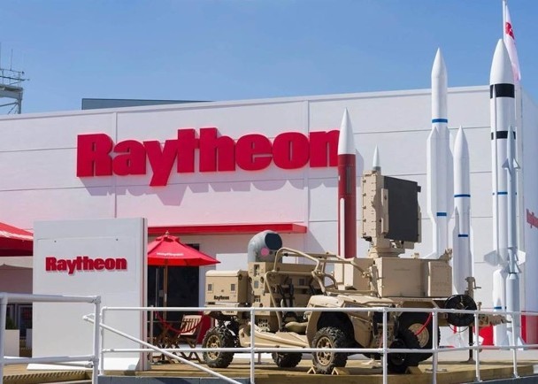 Raytheon là hãng nghiên cứu chế tạo nhiều loại tên lửa tối tân của Mỹ, Tôn Vĩ phải nhận án 38 tháng tù vì vi phạm các quy định bảo mật khi tự ý mang máy tính chứa tài liệu mật tới Trung Quốc (Ảnh: Dongfang).