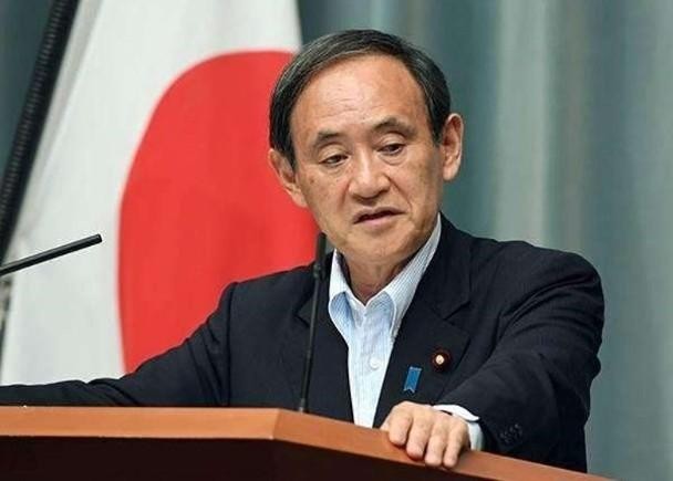 Thủ tướng Yoshihide Suga tuyên bố không thể chấp nhận việc Trung Quốc sử dụng "Luật Hải cảnh” khiến tình hình ở biển Hoa Đông và Biển Đông gia tăng căng thẳng (Ảnh: Dongfang).