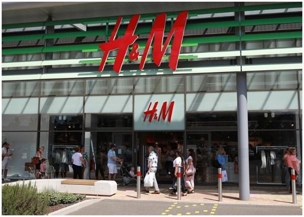 Vơ]israel việc tẩy chay bông và không hợp tác làm ăn với Tân Cương, Tập đoàn H&M có thể bị thiệt hại nặng (Ảnh: Đông Phương).