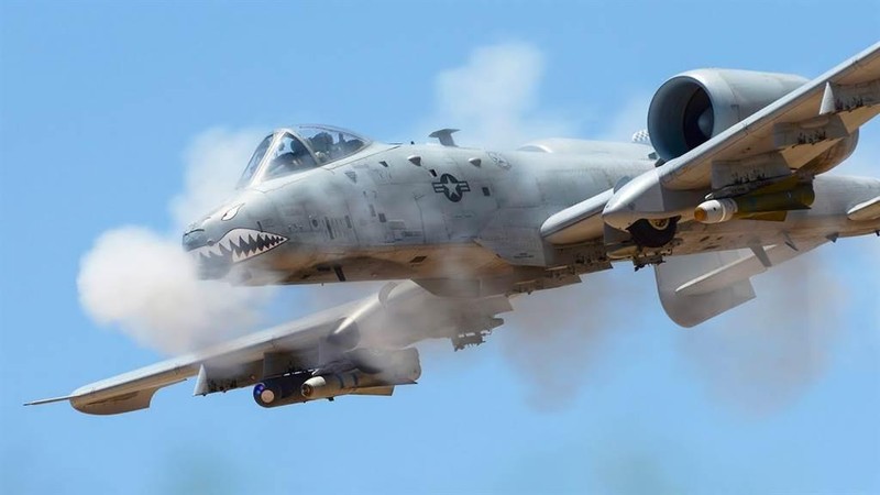 A-10 "Lợn Lòi" tuy đã 40 tuổi nhưng vẫn được lưỡng viện Quốc hội Mỹ ưu ái ủng hộ (Ảnh: USAirforce).