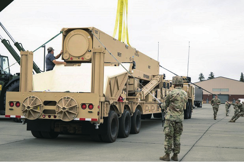 Đơn vị pháo binh Lục quân Mỹ tiếp nhận thiết bị tên lửa siêu thanh Dark Eagle (Ảnh: 163.com).