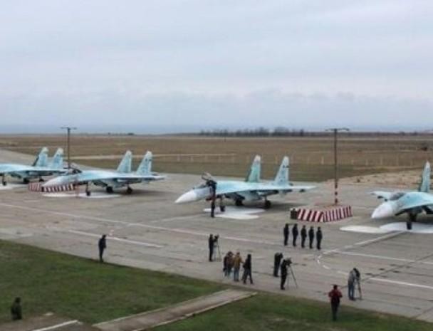 Các máy bay chiến đấu Nga ở sân bay Belbeck (Ảnh: Đông Phương).