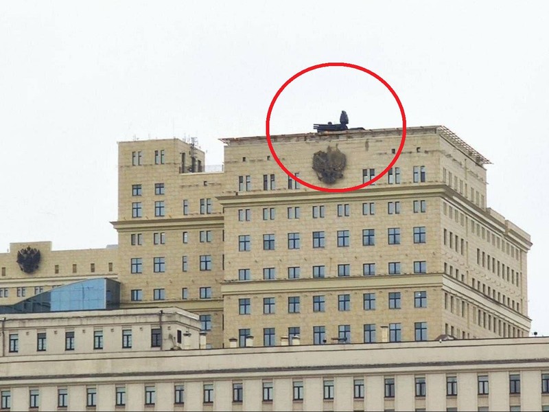 Ngày 19/1, Nga đã triển khai hệ thống phòng không Pantsir-S1 trên một số nóc tòa nhà trụ sở chính phủ ở Moscow (Ảnh: Newsweek).