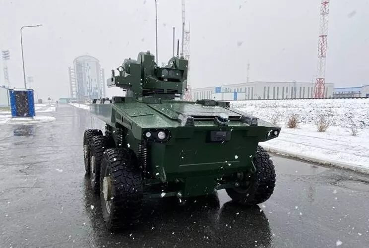Robot chiến đấu công nghệ AI "Marker" của Nga được Moscow cho là vũ khí khắc chế xe tăng Mỹ và Đức ở chiến trường Ukraine (Ảnh: Sputnik).
