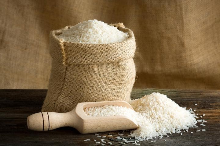 Giá gạo trên thế giới hiện ở mức tăng cao nhất trong 12 năm qua (Ảnh: Sina).