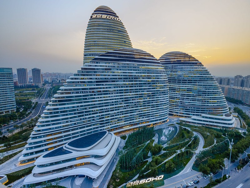 Hai tòa tháp của SOHO Wangjing Bắc Kinh nơi đang đứng trước nguy cơ vỡ nợ (Ảnh: Wiki)
